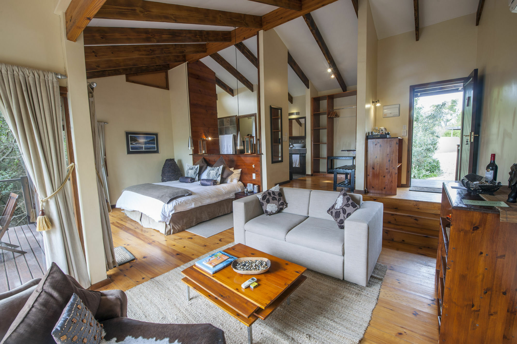 Elephant Hide Of Knysna Guest Lodge Buitenkant foto